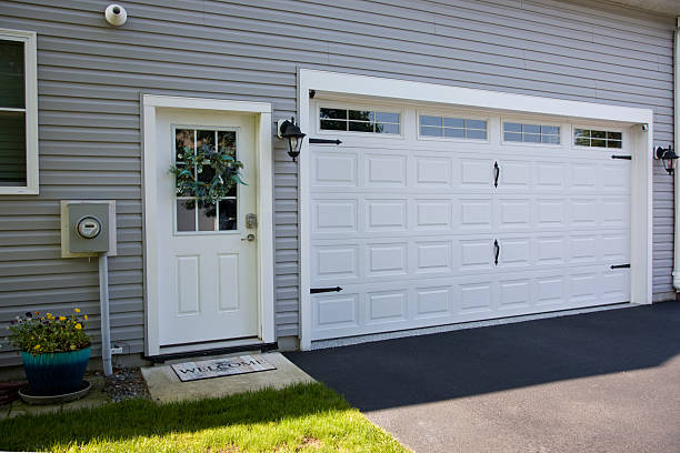 24/7 Emergency Garage Door experts in Cooper, TX